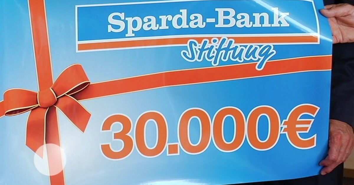 Sparda-Bank spendet 30.000€ an Volkshochschule Regensburg ...