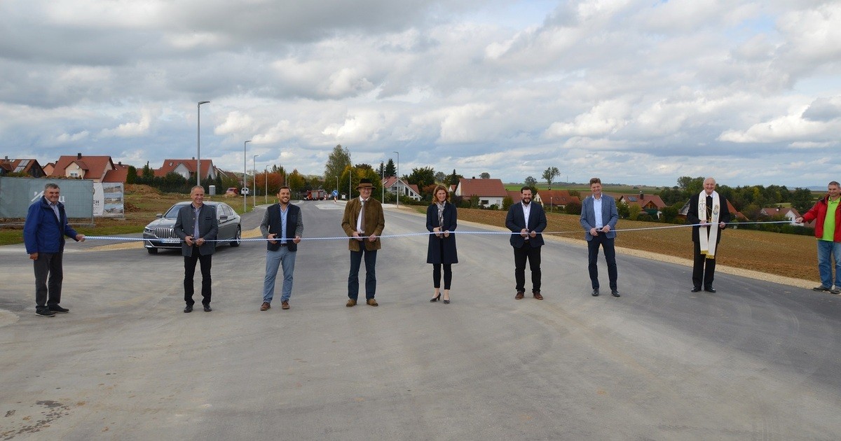 Thalmassing Neuer Kreisstraßenabschnitt für den Verkehr freigegeben TVA
