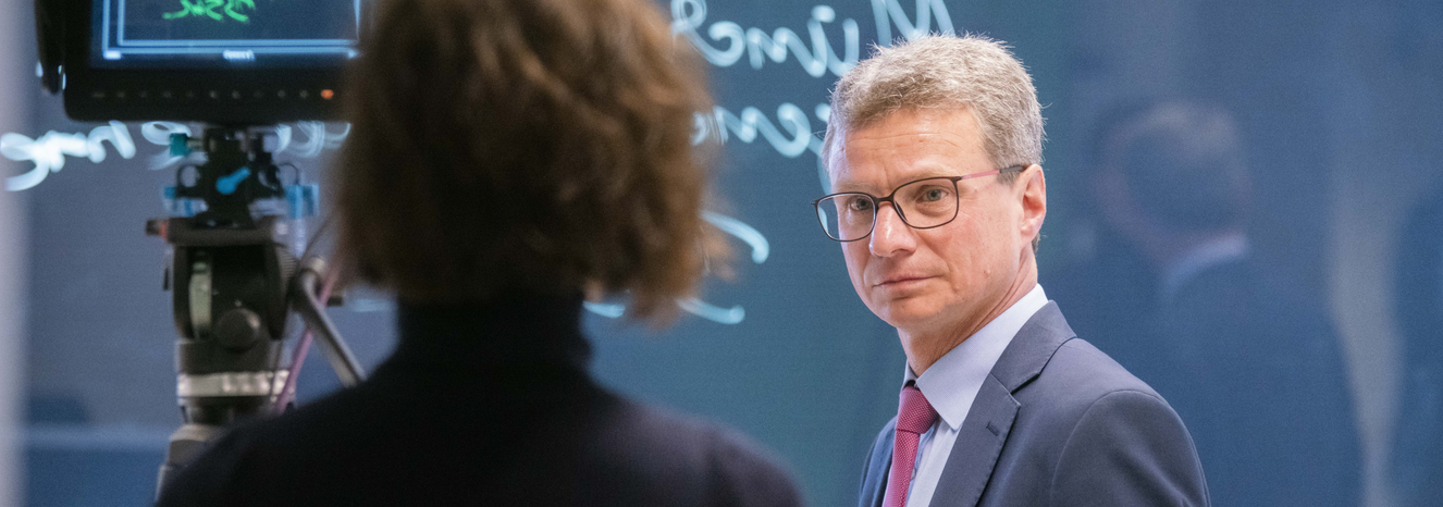 — © Bayerisches Staatsministerium für Wissenschaft und Kunst