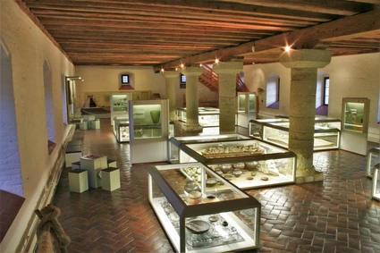 — © Archäologisches Museum/Rainer Schneck