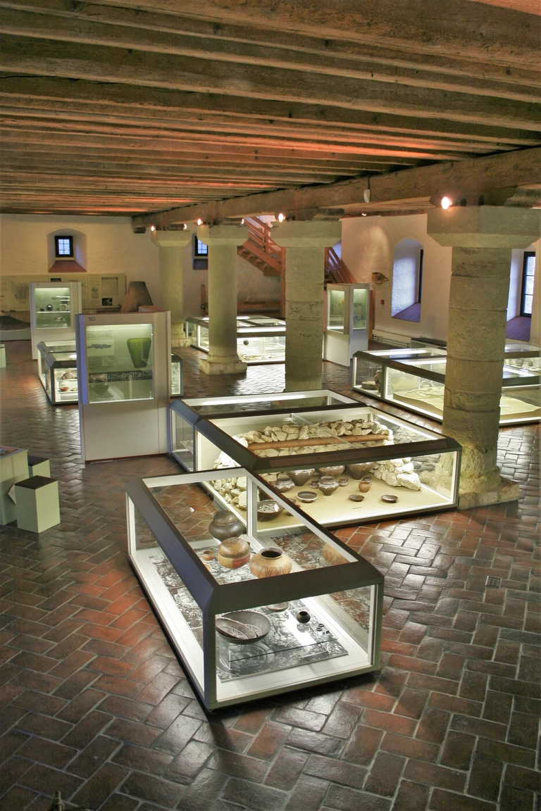 — © Archäologisches Museum/Rainer Schneck