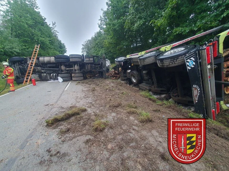  — © Freiwillige Feuerwehr Michelsneukirchen / Facebook
